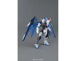 MG 1/100 FREEDOM GUNDAM VER 2.0 -Boutique De Modèles GUN83297 4